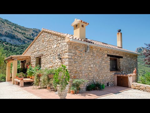 €320,000 - Villa in Castell de Castells forest