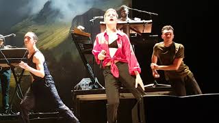 Christine And The Queens Le G Arkea arena 5/12/2018