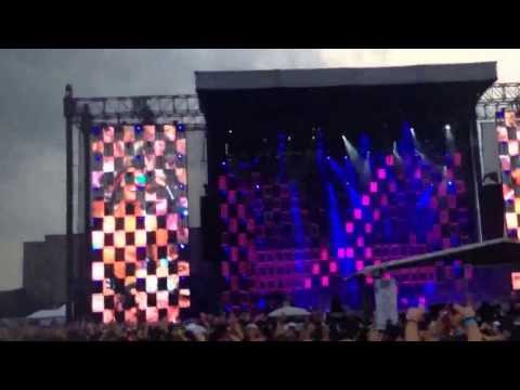 Hardwell EZOO 2013 I Love It vs  Crackin