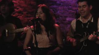 Shayna Zaid & the Catch - Fireflies (live)