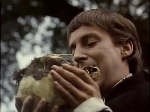 Ian Richardson playing Hamlet in 1969 - Yorick Scene