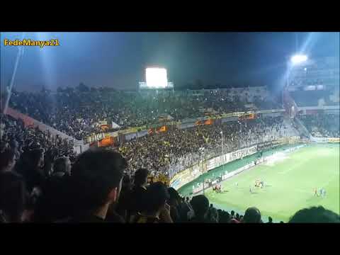 "Hinchada de Peñarol vs Defensor - Clausura 2017" Barra: Barra Amsterdam • Club: Peñarol