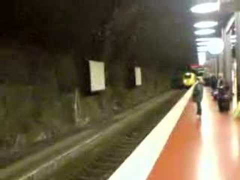 Expresso de Arlanda chegando em Arlanda Sodra