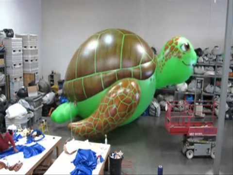 Giant parade balloon painting process, advertising balloons,...