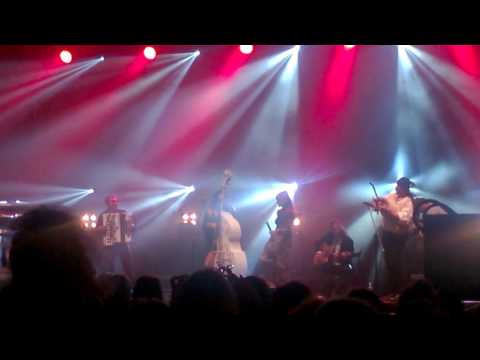 Podhalańsko-babska pieśń Megitza Trio + Ruda Red Lips (premiera)