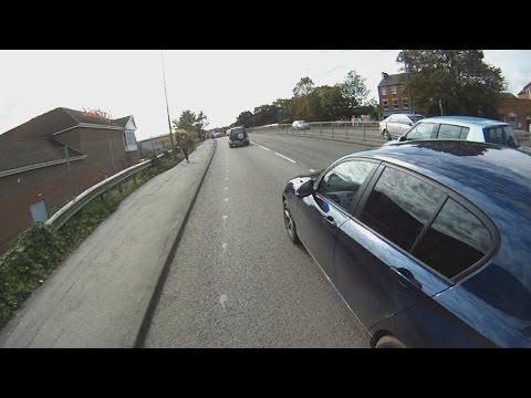 HT54AAZ And YF15XVM - Dangerous, Lazy, Selfish Overtakes