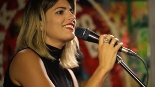 Dear Rouge performs &quot;Black to Gold&quot;