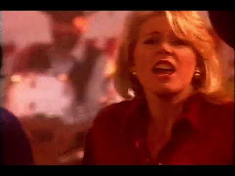 The Woolpackers (Emmerdale) -  2 Chilli Dogs