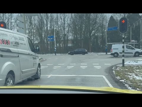 Aanboord Spoedrit Officier Van Dienst Geneeskundige met spoed naar een Mobiel Medisch Team inzet