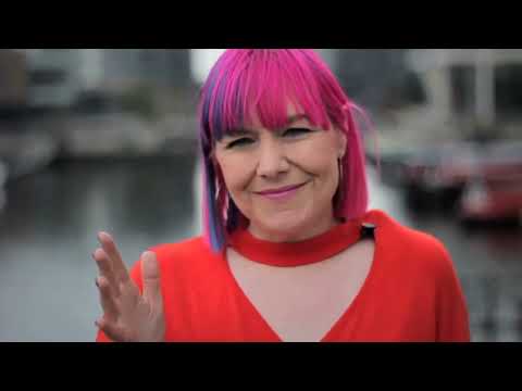 Peg Alexander and Patrick Nuttgens. Like father like daughter  #broadcaster #tvpresenter #housing