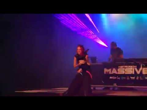 Zoe VanWest LIVE at Metrocon Massive 2015 Saturday night