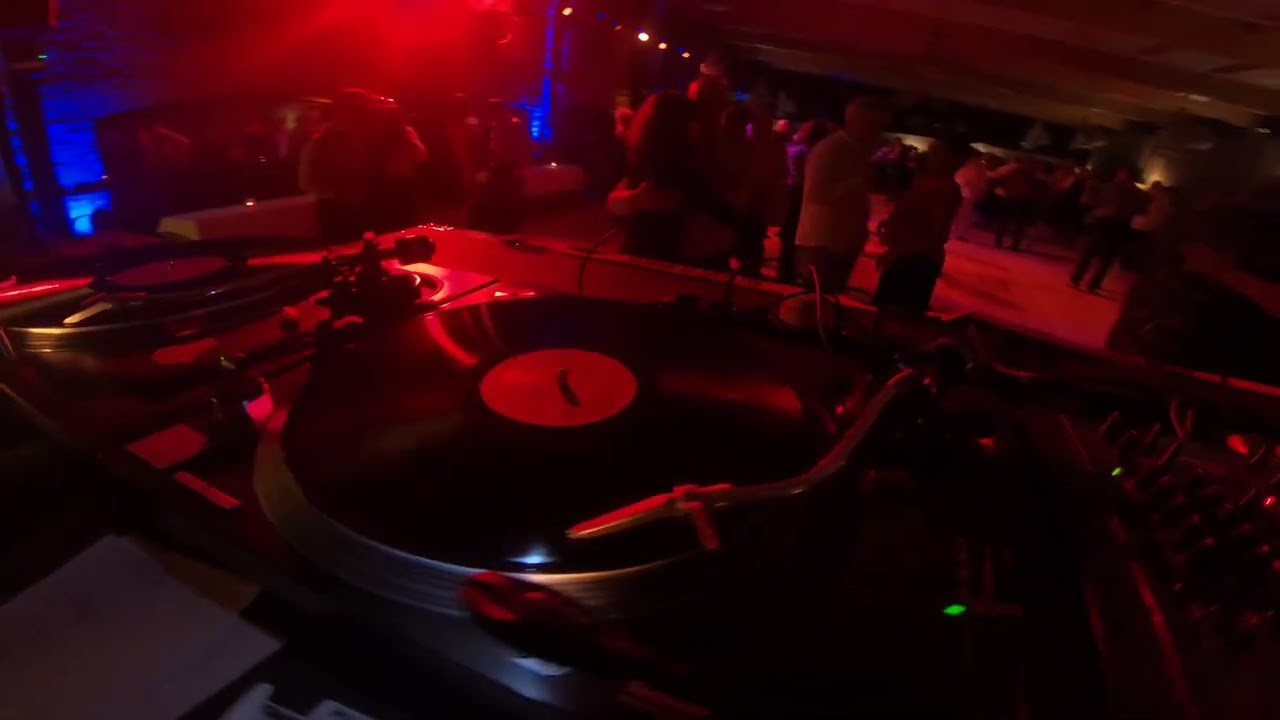Gustavo Rosas Dj Gus.Tangos en Vinilos LIVE in BAZTANGO  Noviembre 2022 España.