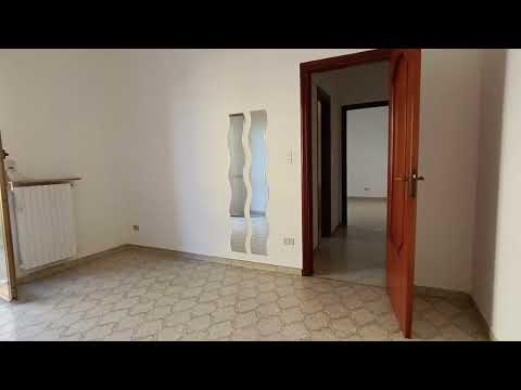 Trilocale con terrazzo in vendita semi-indipendente a Saviano