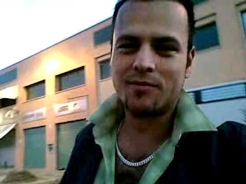 DJ SAIMON EN BOTELLON EN SEVILLA CON LOS PERROS.mp4