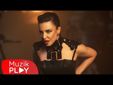 Fatma Turgut Bir Varmış Bir Yokmuş Official Video