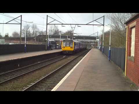 142054 + 150117 on 2J45 Stockport - Stalybridge "GHOST TRAIN" @ Guide Bridge on 15.2.13 - HD