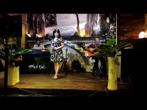 Thể hiện bởi Hoài Mỹ