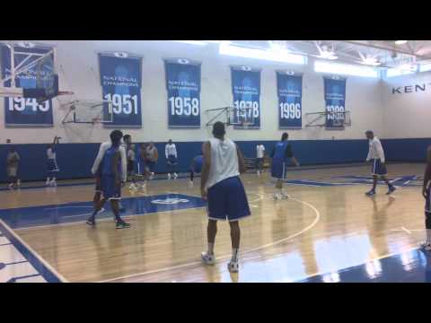 Kentucky's Eloy Vargas Takes the Ball from Charlie Villanueva