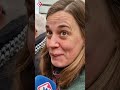 Sinterklaas rijdt rond in pakjestram | #shorts