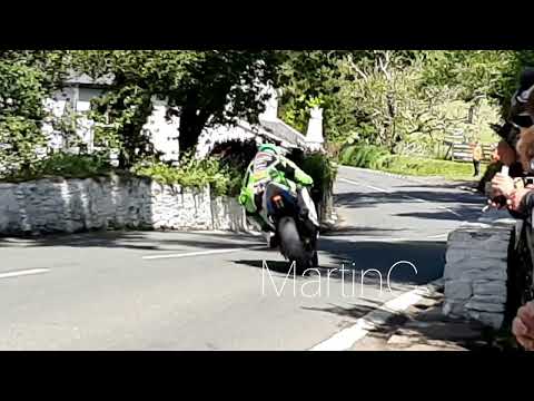 TT2019 Supersport race 2 Lap 1, First 12 bikes through Barregarrow