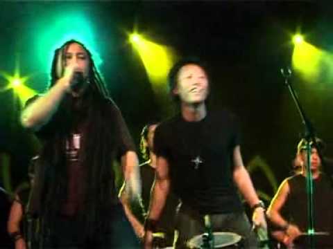 Wicked Aura at Womad