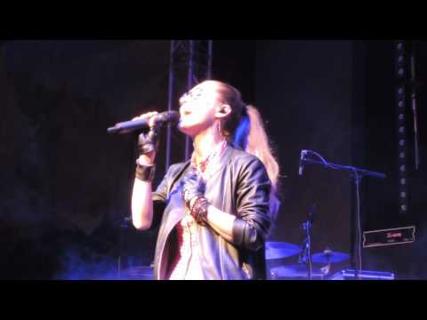 Frontal (Lilia) - Someone Like You live in the Great Bavarian Hall @ HP Winter Wonderland 2016