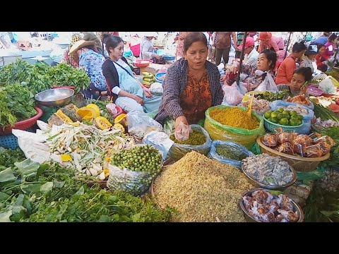 Natural Living In Cambodian Market - Food Market In The City - Phnom Penh