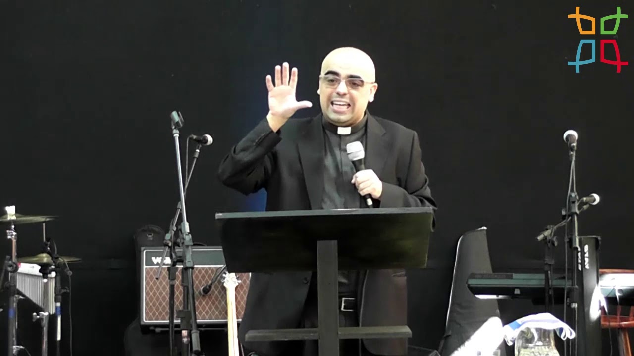 Padre José Eduardo ministrando no Encristus 2019