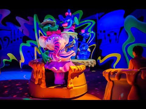 Japan Tokyo Disneyland 2025 - Pooh's Trackless Hunny Hunt Ride - Amazing Trackless Ride