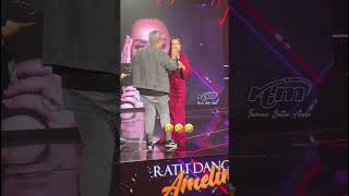 Download lagu Seram Kak Long dengar suara janda 🤣🤣#KonsertMingguIni #RatuDangdutAmelina mp3 Download lagu Seram Kak Long dengar suara janda 🤣🤣#KonsertMingguIni #RatuDangdutAmelina mp3