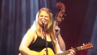 Della Mae 2019