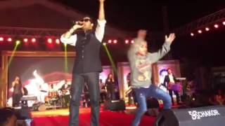 Subha hone na de- Mika Singh with cute fan