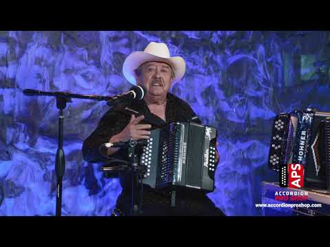 Mi acordeón traé todos los tonos - Juan Villarreal