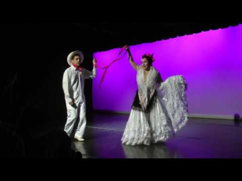 La Vida de los Muertos: La Bamba