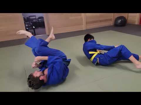 Coach Crosby's Judo 101 " Ude-hishigi-juji- gatame ( Cross Armlock )