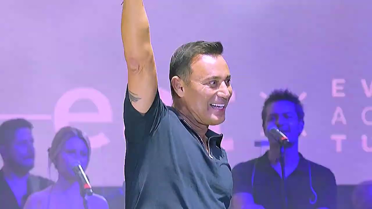 Mustafa Sandal’dan Antalya’da senfonik gece