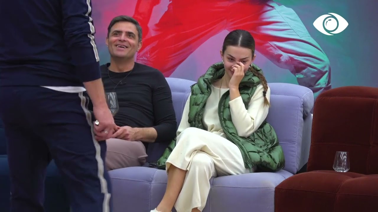 Ngacmime dhe batuta mes Luizit dhe Kiarës