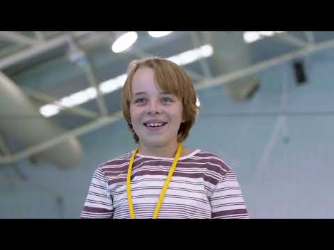 Paper Planes 2015 official trailer first-look thumbnail with Dylan launching a paper plane