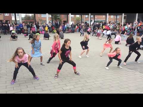 download lagu mp3 mp4 Go Stene, download lagu Go Stene gratis, unduh video klip Go Stene