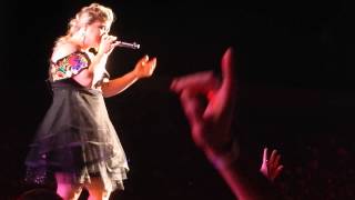 Kelly Clarkson &quot;War Paint&quot; Hershey PA Live 2015