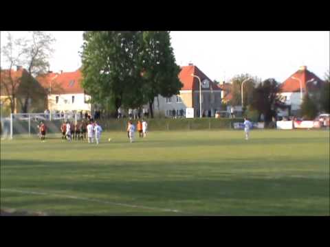 Piękny strzał z wolnego i wspaniała obrona w meczu Polonia Nysa - Małapanew