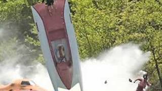 Speed Boat Crash ( RUN FOR YOUR LIFE ) Boating accident