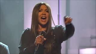Toni Braxton becomes emotional during &quot;Unbreak My Heart&quot; in Detroit