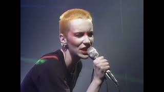 EURYTHMICS SWEET DREAMS VIDEO ALBUM -- I Could Give You a Mirror