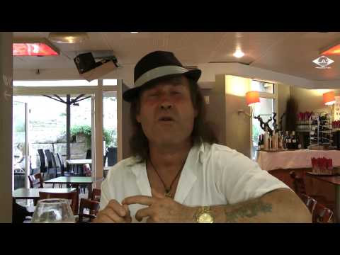 Boy Manouche a 100%  Ecoute moi Gadjo Album L'instinct Gitan