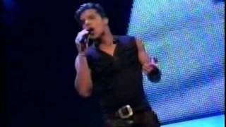 Ricky Martin - Si Tu Te Vas (Concierto ALMAS DEL SILENCIO México 2003)