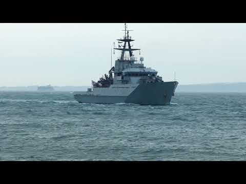 HMS Mersey (P283) inbound to Portsmouth Harbour