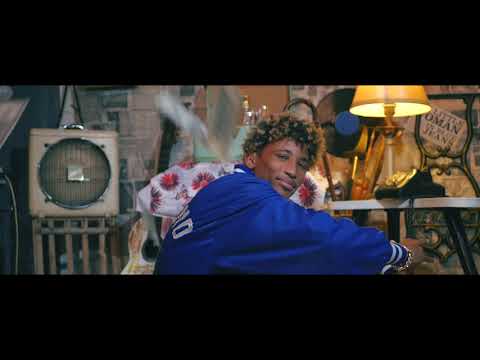 DJ Gomeko, M2K - Vive Tu Vida No La Mia ( Video Official )