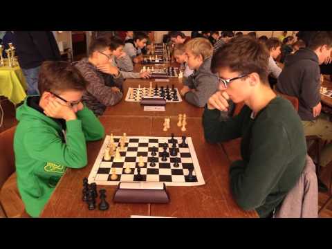 žiaci 2.1.    Dávid Slivka   - FM Jerguš Pecháč  0:1