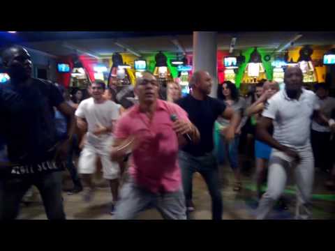 Мастер-класс от Gilberto Lamadriz (школа Estilo Cubano) в Тики-Баре на сальса-вечеринке 12.07.16
